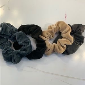 4 pk Neutral Scrunchies